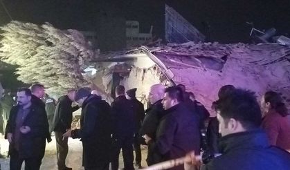 Konya’da 4 katlı bina çöktü