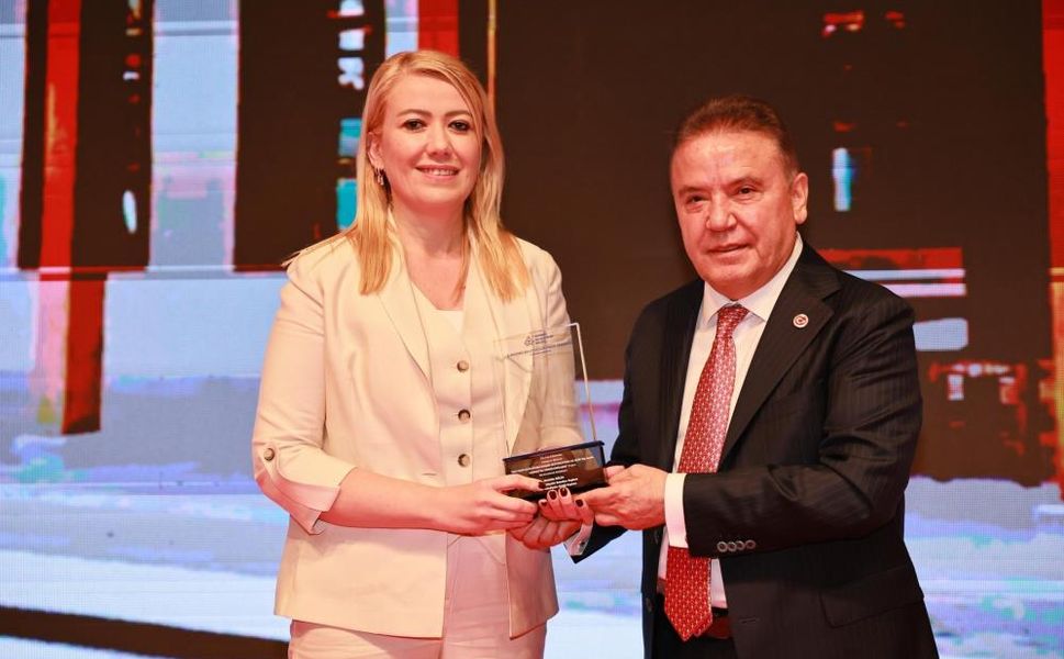 Akdeniz Belediyeler Birliği’nden Merkezefendi’ye iki ödül