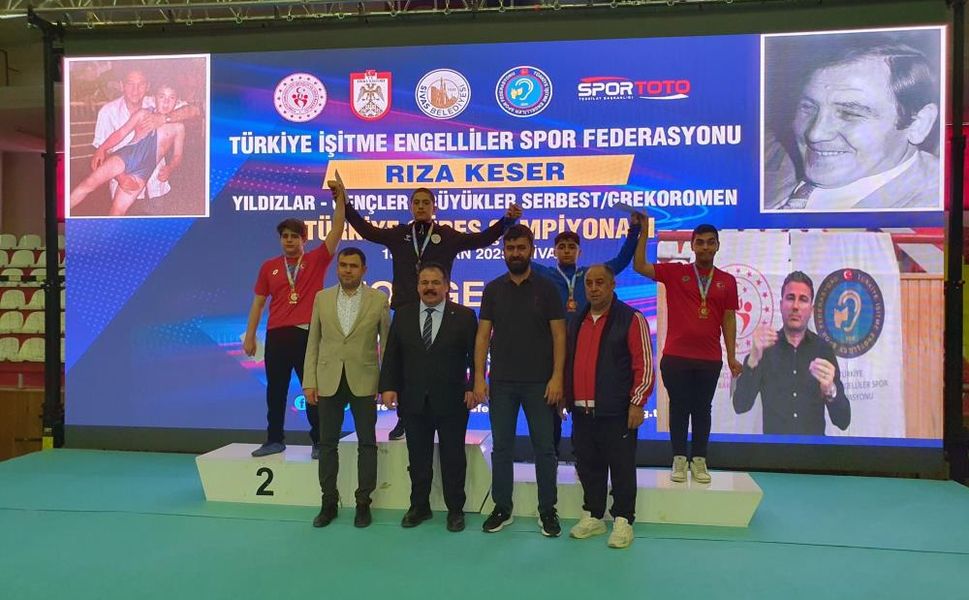 Denizlili güreşçi Türkiye şampiyonu oldu