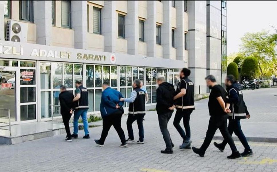Denizli’de kredi kartı komisyoncularına operasyon düzenlendi